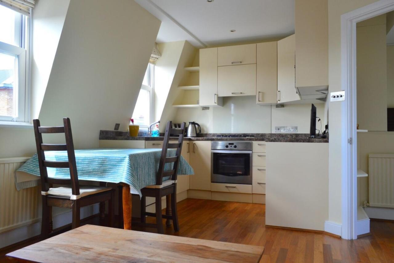 Lägenhet Lovely Floor Flat In Leafy Fulham London