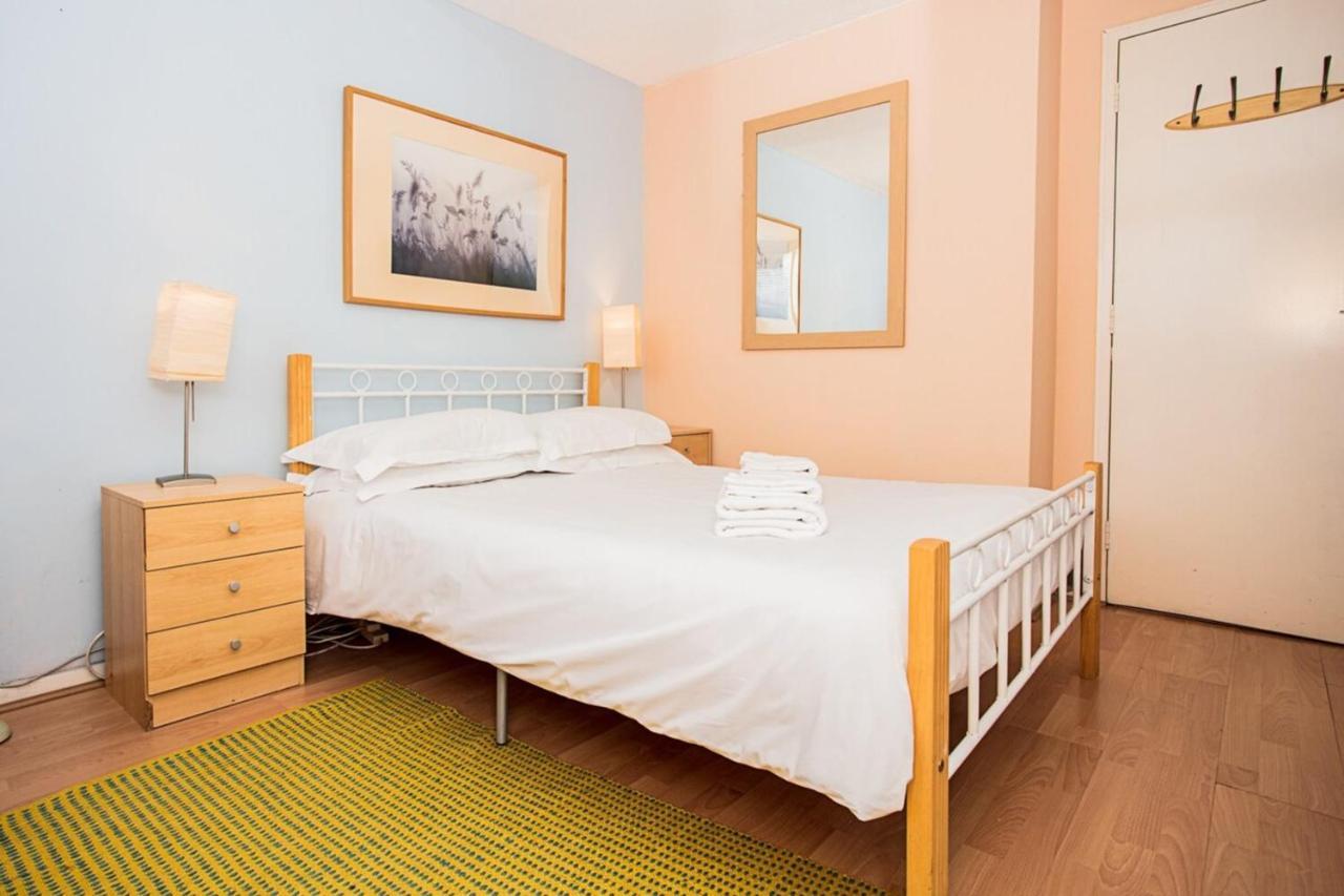 Beautiful Views - 1-bedroom In Chancery Lane Apartment