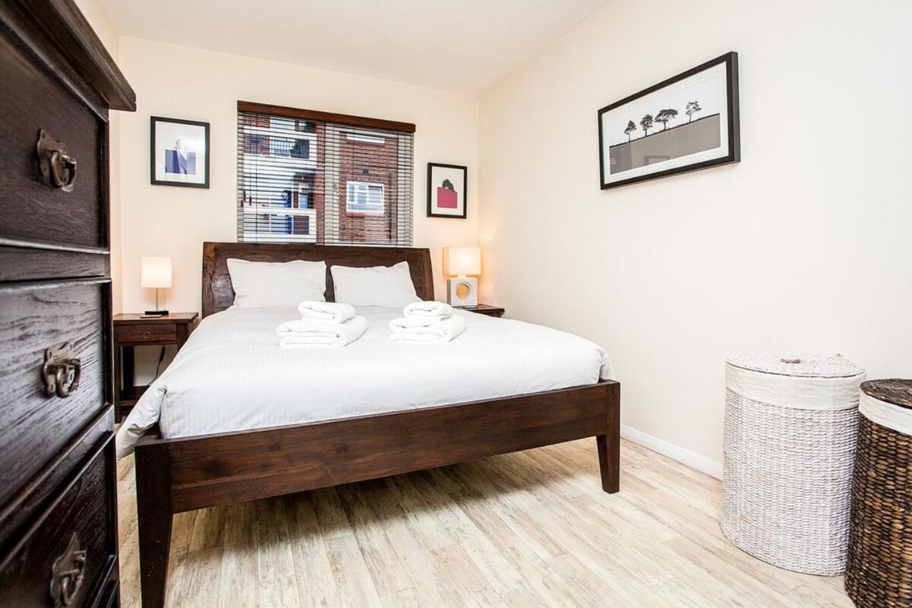 Apartment Modern And Spacious 1 Bedroom With Balcony