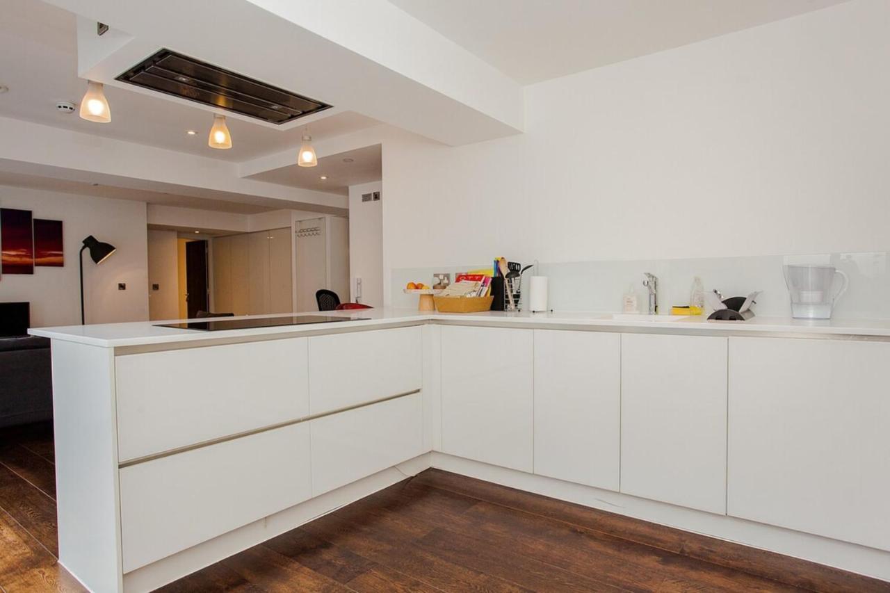 Apartment Beautiful Newly Renovated 2 Bed In Bank *