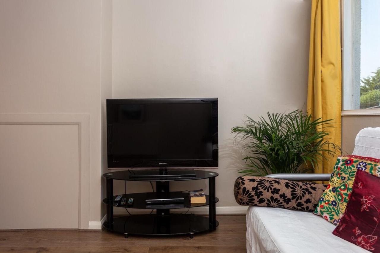 Apartment Fantastic 2bd Garden Flat In South London! London