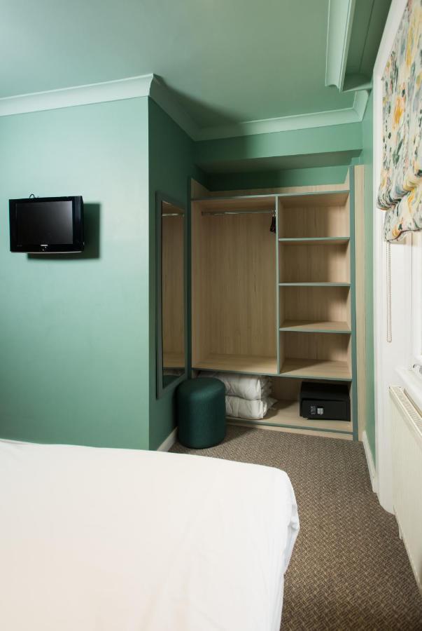 Caring 3* London