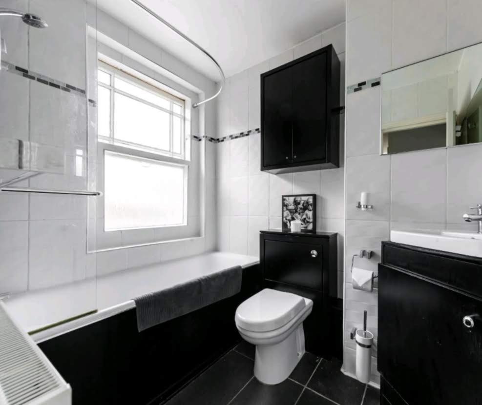 Lejlighed Highgate Maisonette With Roof Terrace *
