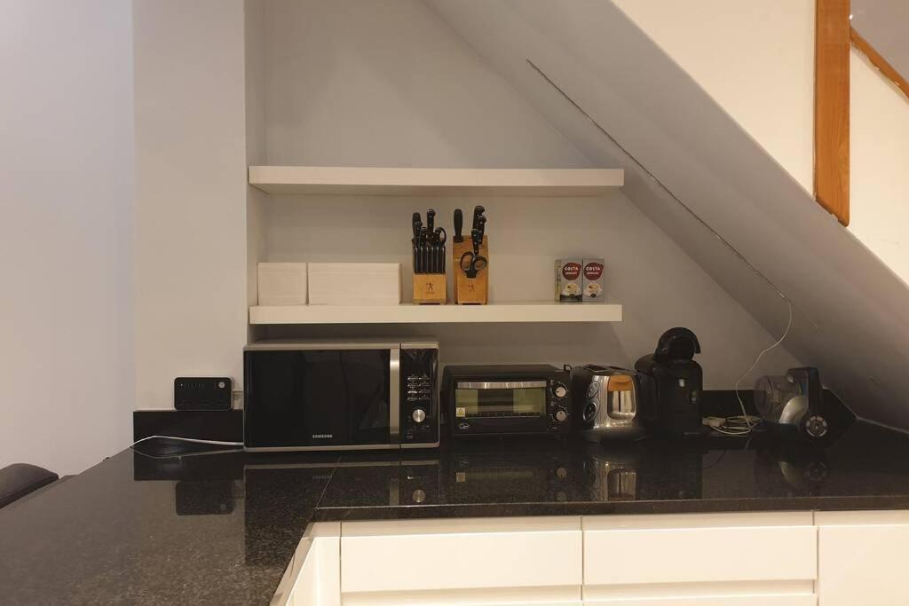 Lejlighed Spacious 2 Bed In Gated Community Up To 6 Guests