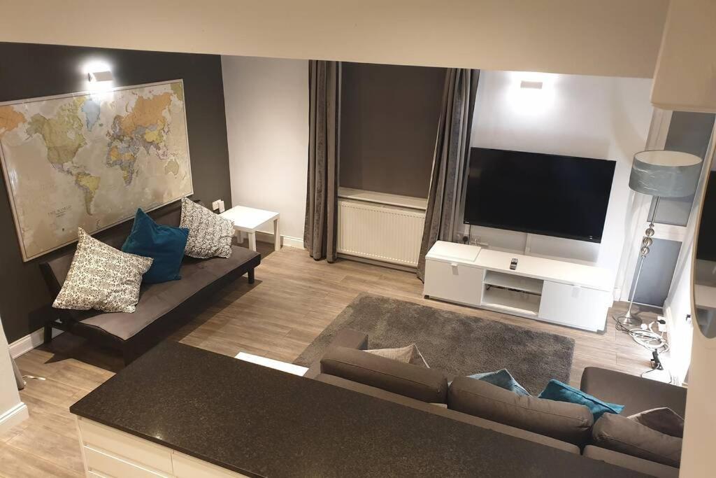 Lejlighed Spacious 2 Bed In Gated Community Up To 6 Guests *