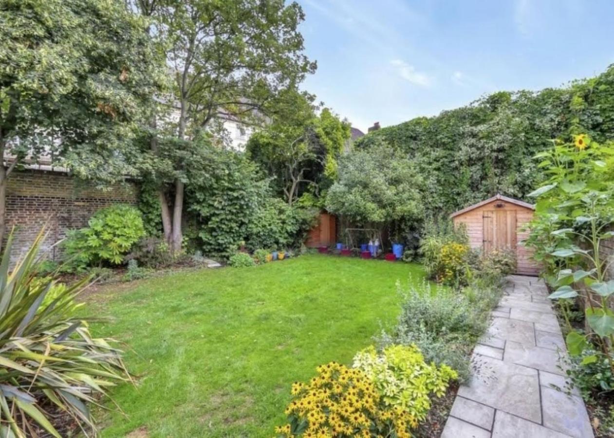Highgate Maisonette With Roof Terrace Lejlighed