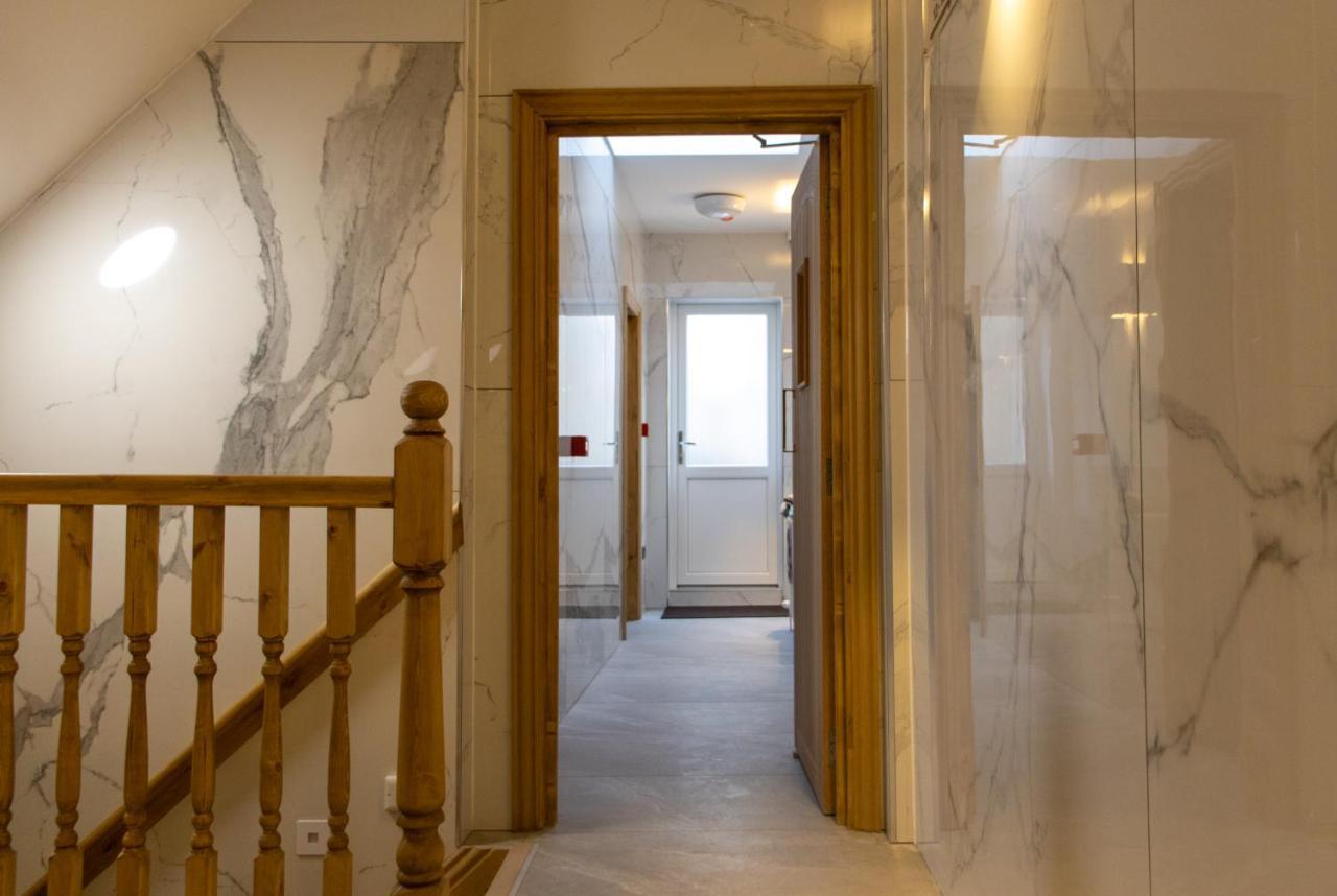 Burren Hotel
