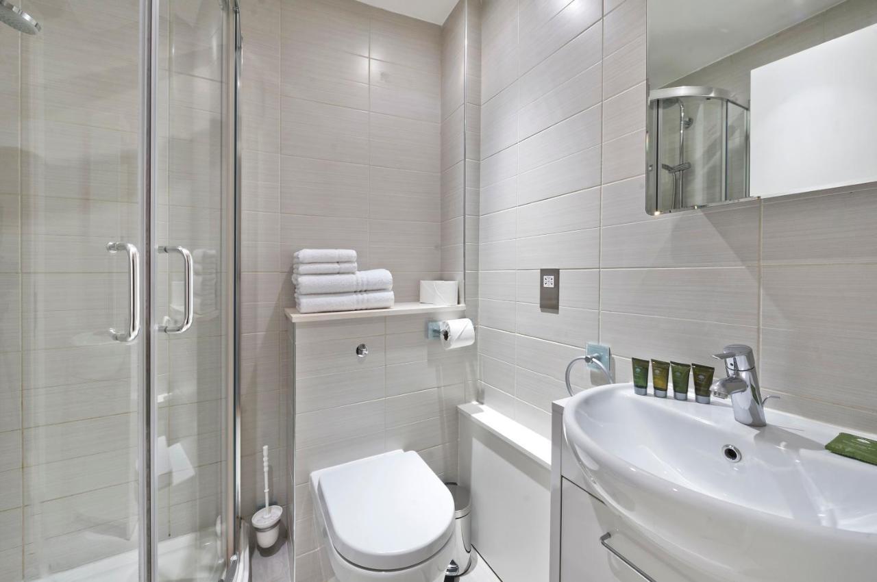 Red Lion Court By City2stay London