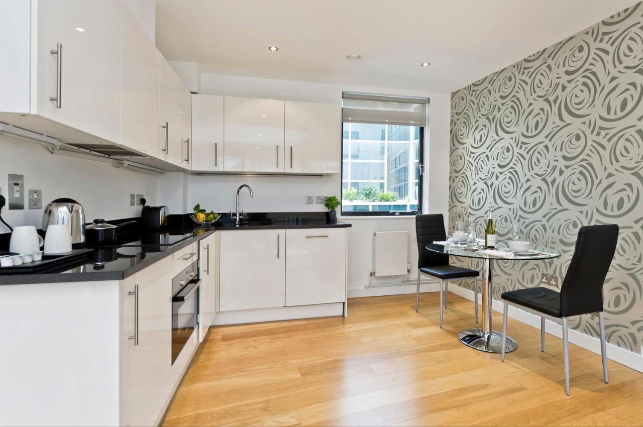 Apartment Red Lion Court By City2stay *