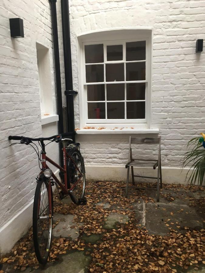 Stylish & Modern 1bd Kensington Flat Sleeps 2 Appartamento Londra