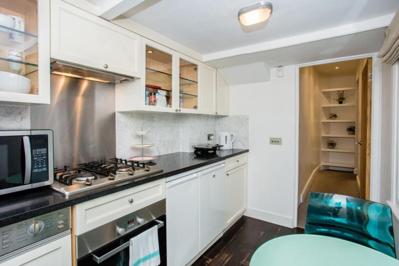 Cosy 1 Bedroom Near Harrods Knightsbridge Apartment