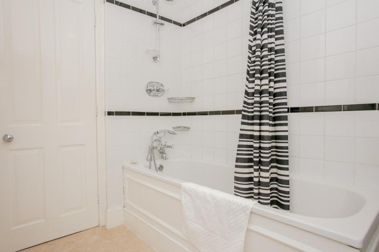 Holiday home Elegant Victorian 3-bed Near Hammersmith