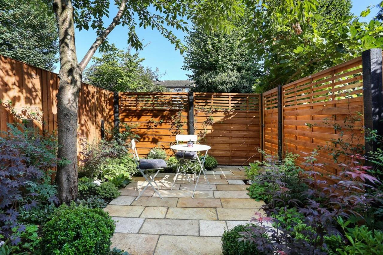 Apartment Beautifully Styled Modern With Garden *
