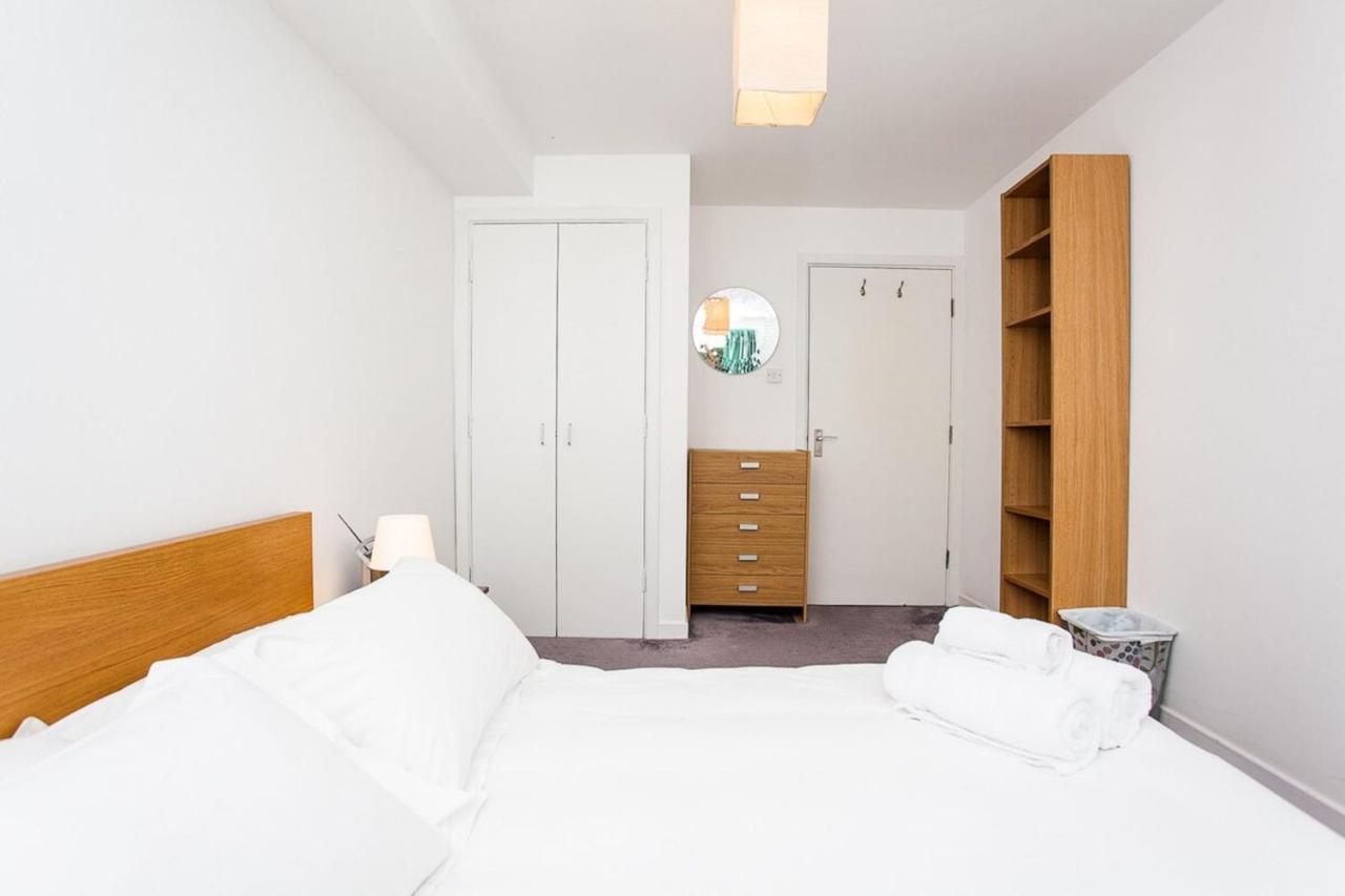 Charming Peaceful 2 Bedroom With Parking And Garden Apartment London