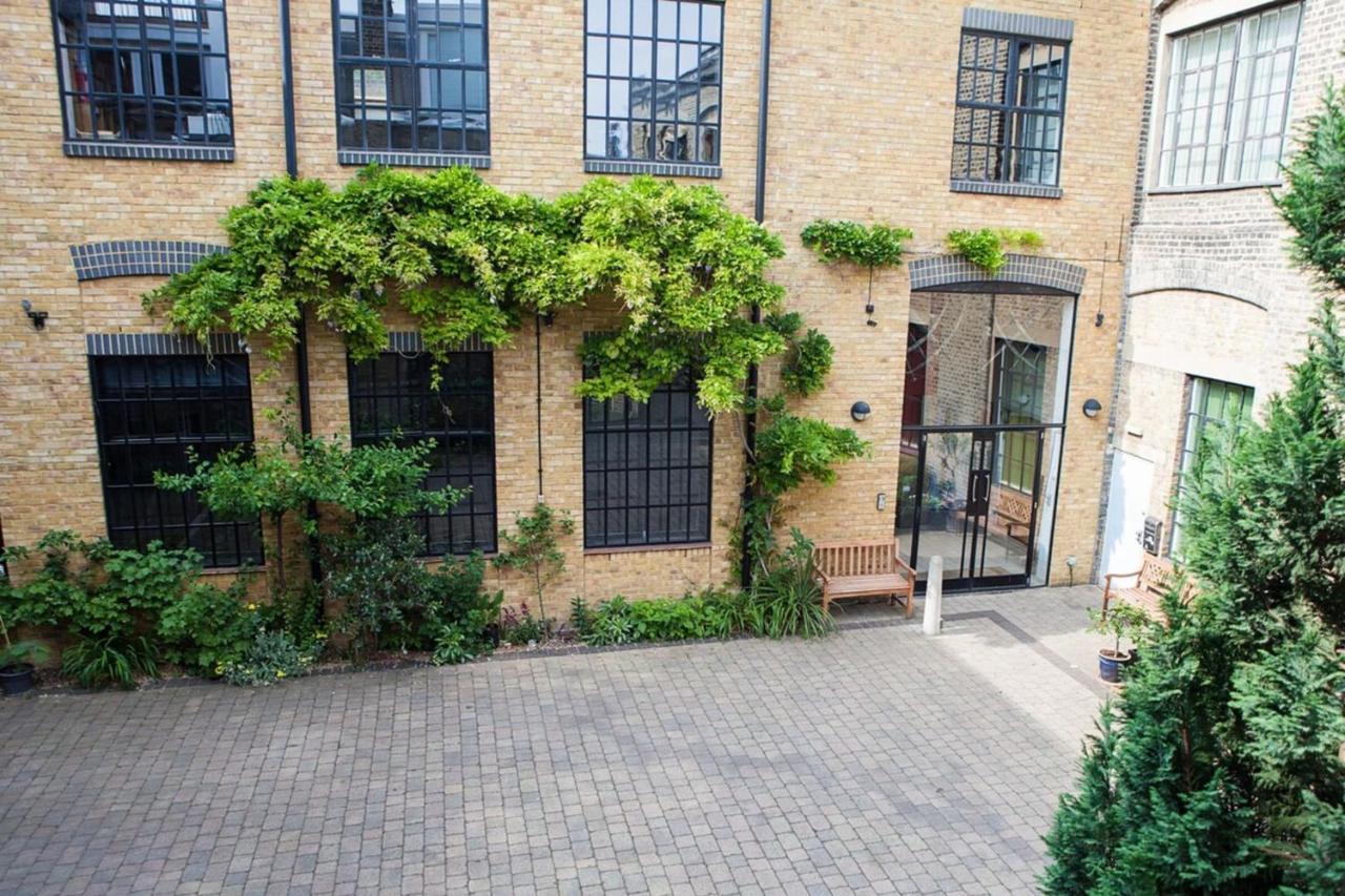 Spectacular 4-bedroom Close To Eye Leilighet London