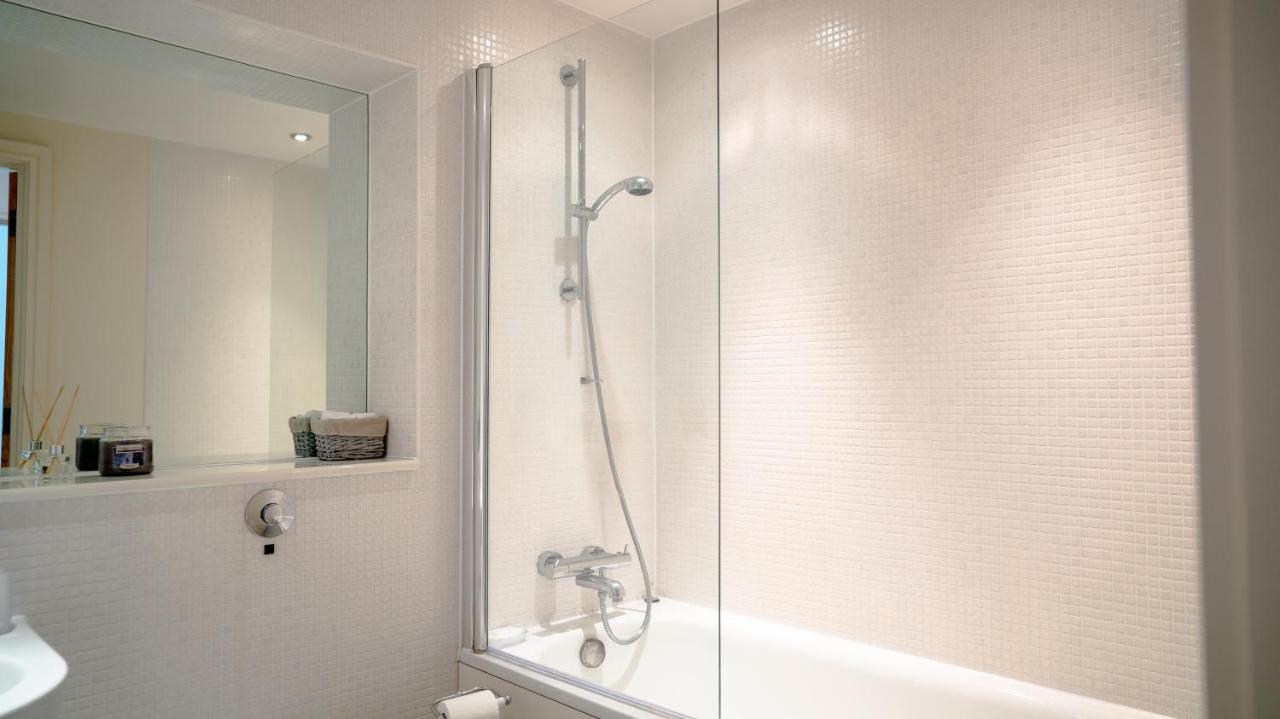 Apartment Comfy Spacious In Canary Wharf *