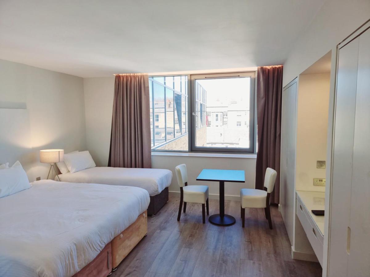 Aparthotel Axiom Park London