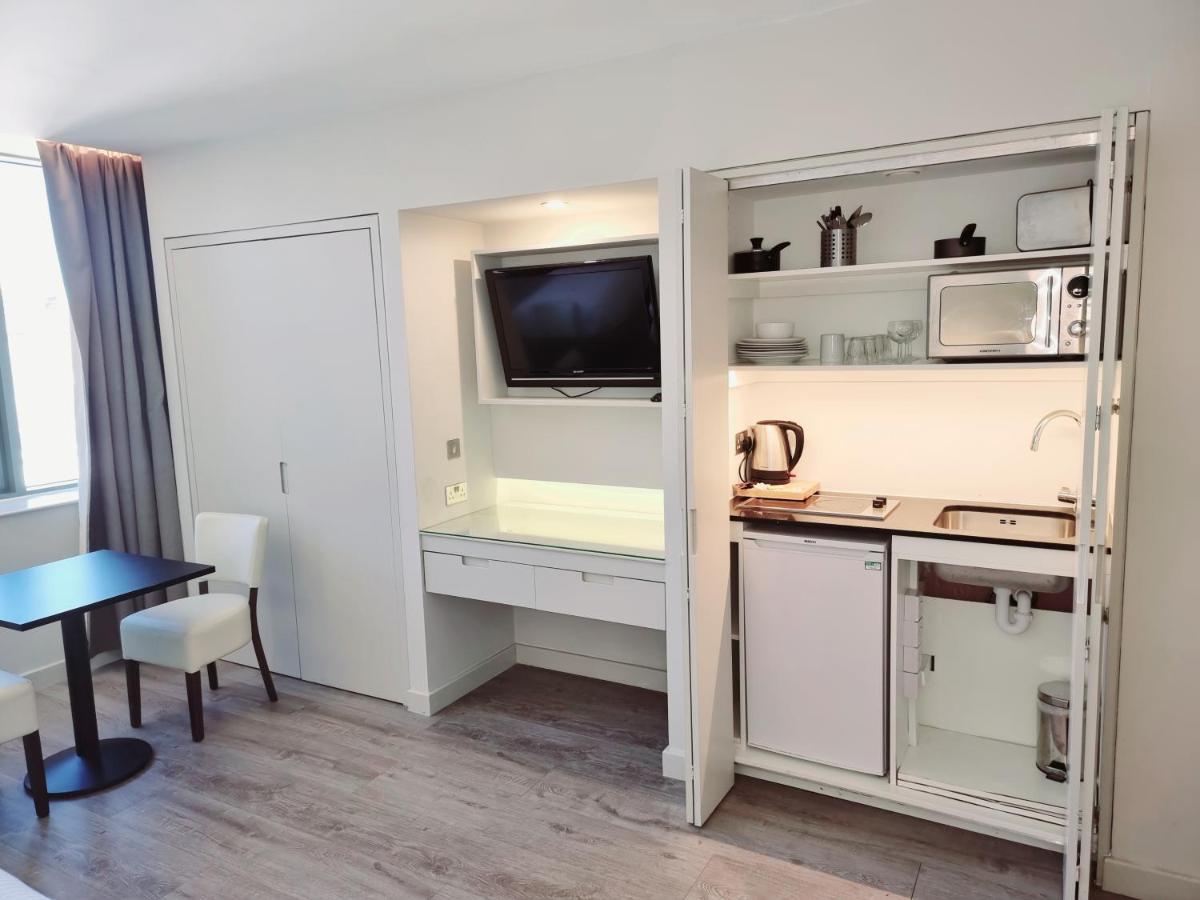 Aparthotel Axiom Park London