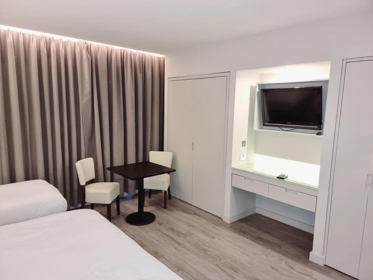 Axiom Park Aparthotel London