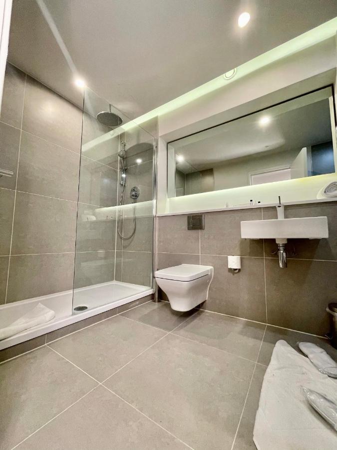 Aparthotel Axiom Park London
