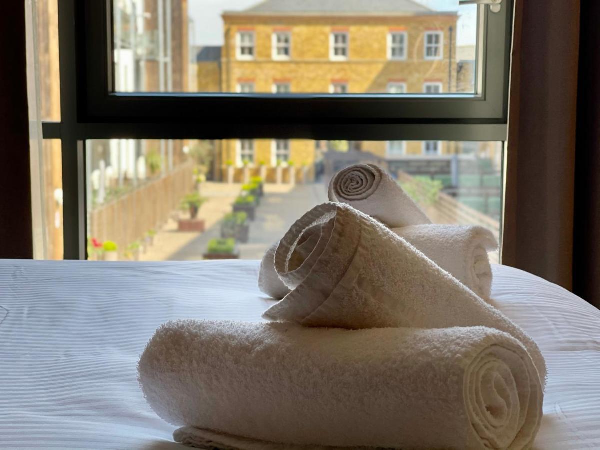 Axiom Park Aparthotel London