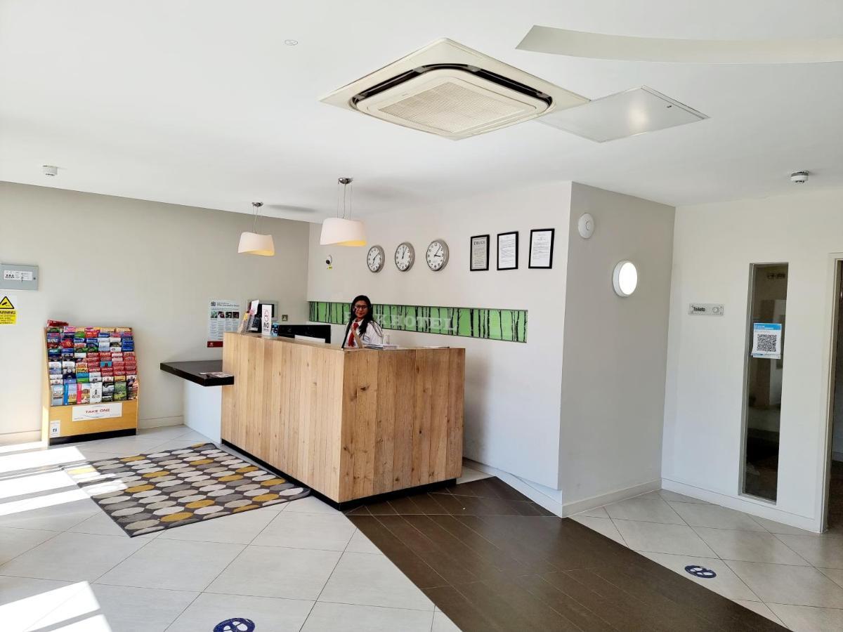 Aparthotel Axiom Park 4*