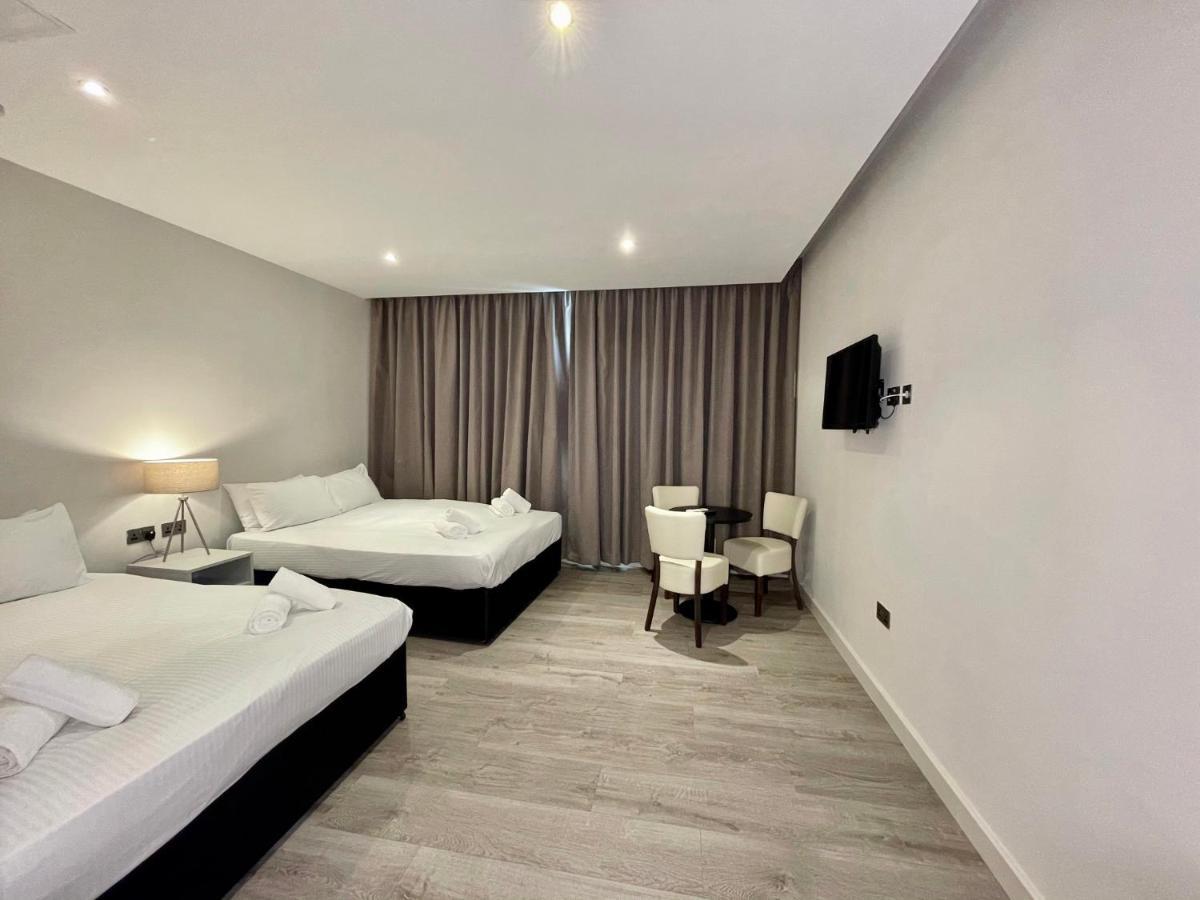 Axiom Park Aparthotel London