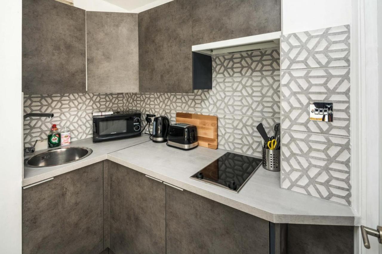 Appartement New Sleek Modern In The Heart Of Chelsea Londen