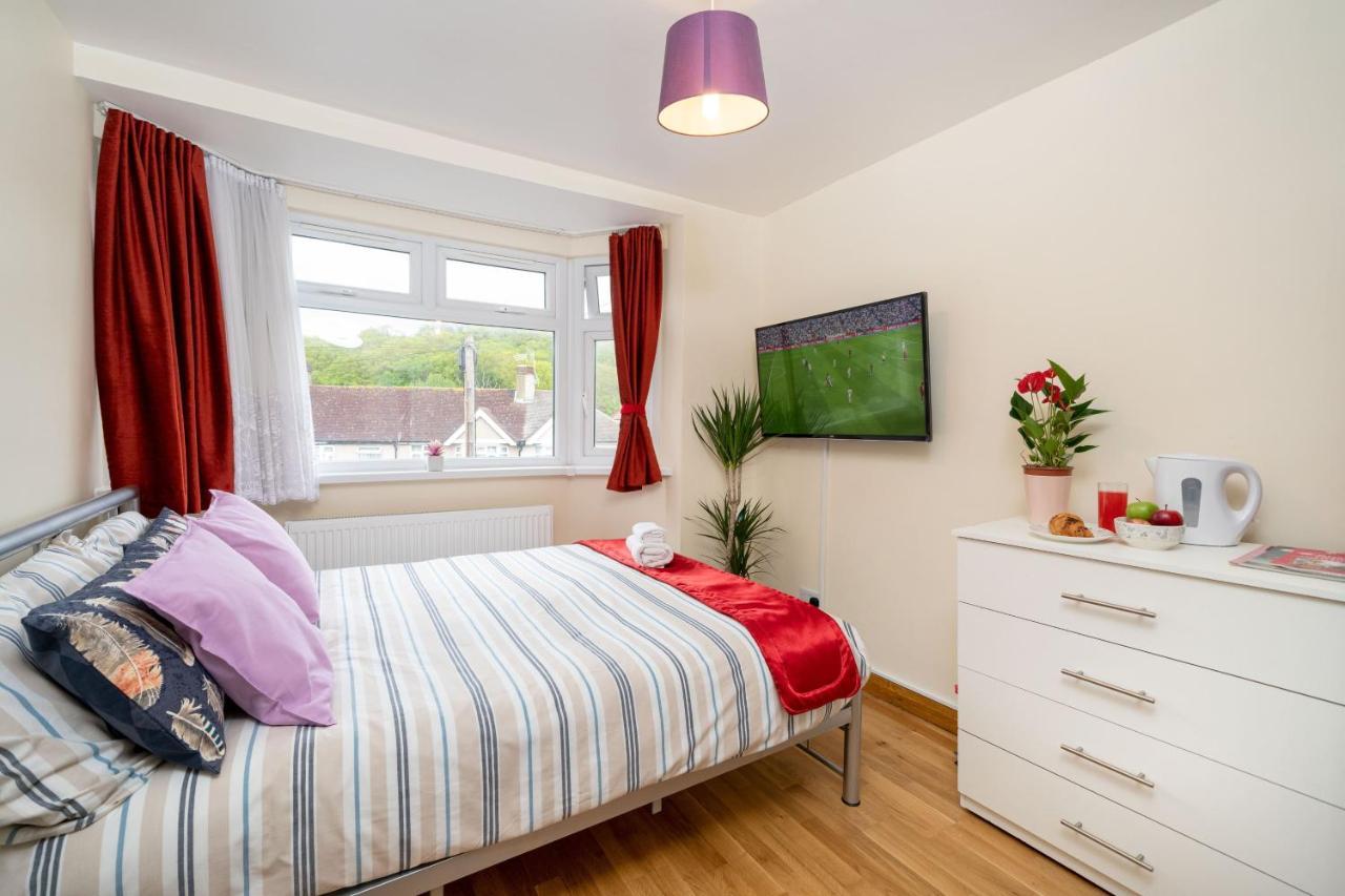 F4 Modern Double * London
