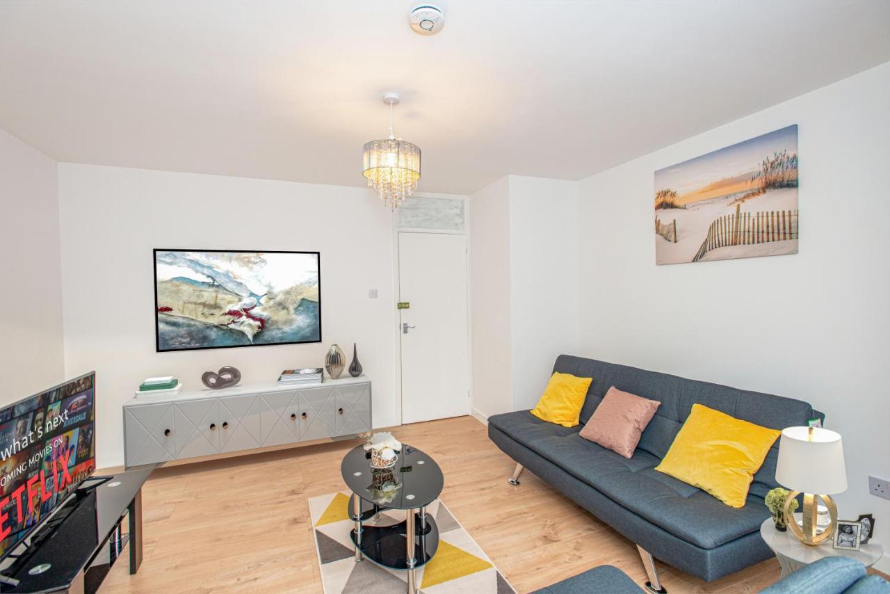 Vakantiehuis Stunning Four Bedroom House Close To Excel, O2 & With Free Parking