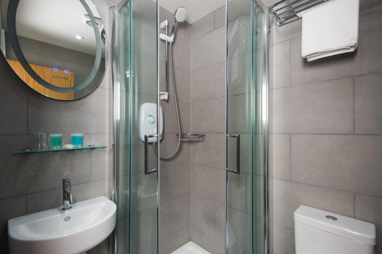 Caring 3* London
