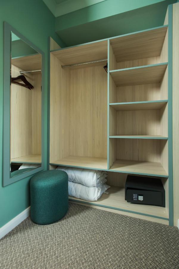 Caring 3* London