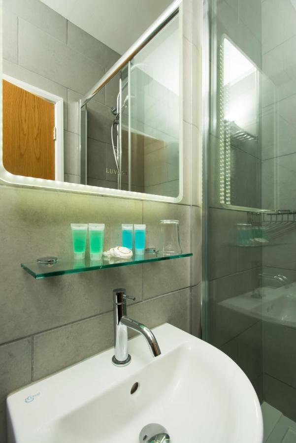 Hotel Caring 3*