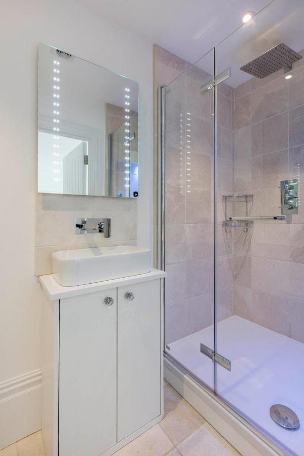 Lovely 1-bed In Apartment London
