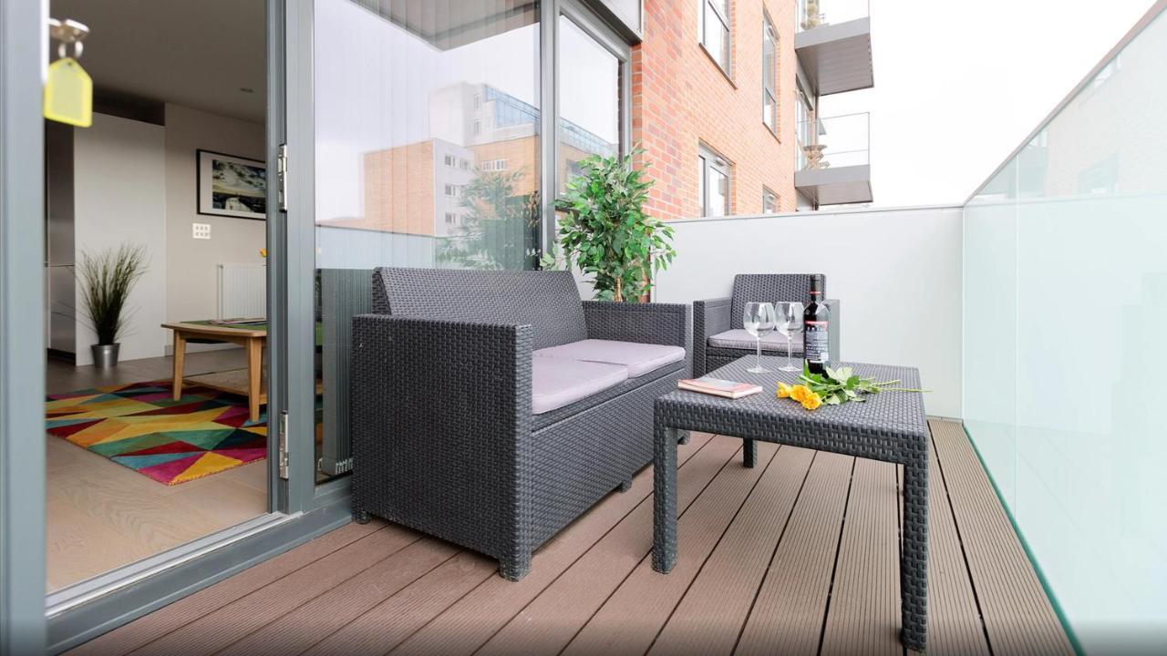 Esquire Ealing Apartment London