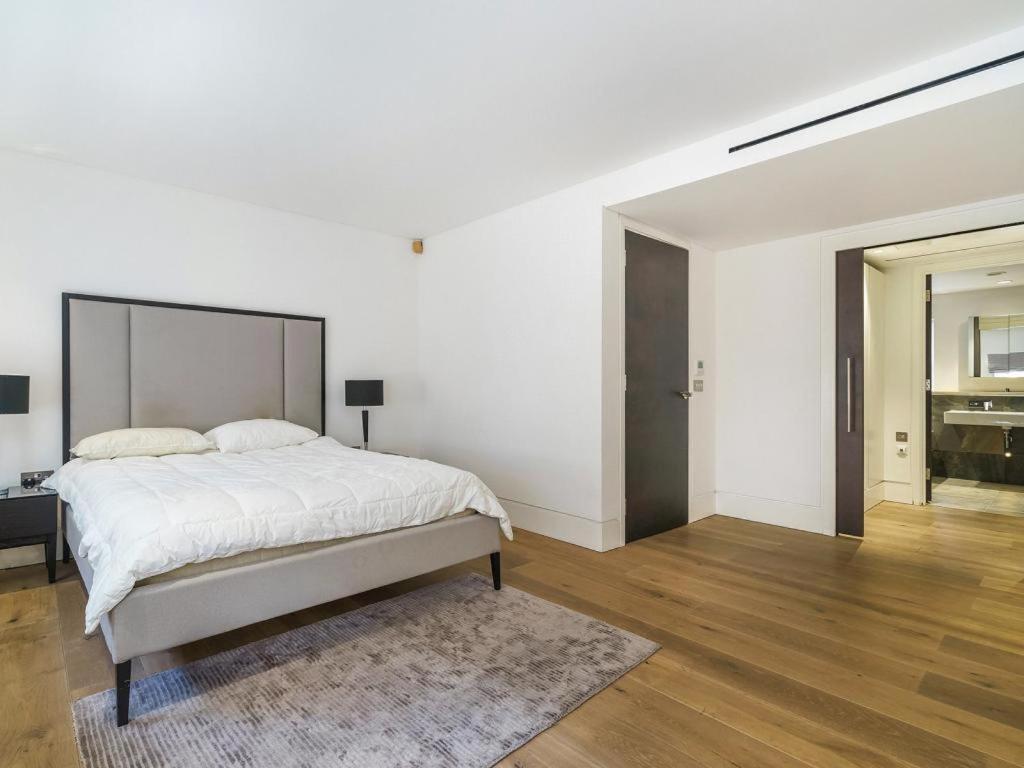 Apartment Stunning And Bright - Romilly Street *