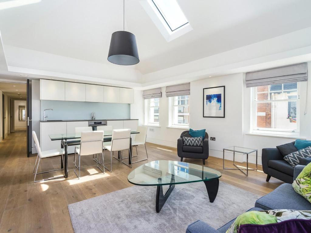 Stunning And Bright - Romilly Street