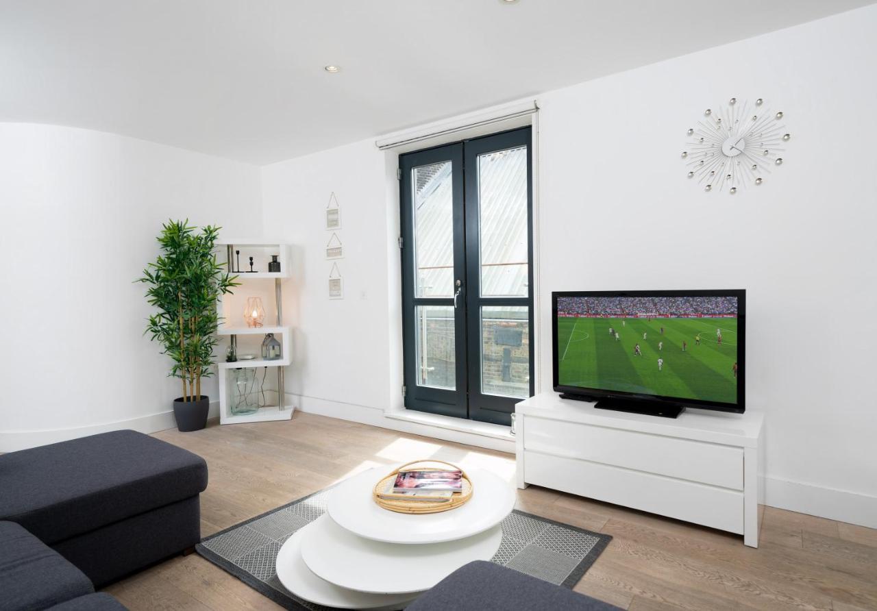 Spacious 2 Bedroom, 3 Beds 2,5 Bathroom, Trafalgar Square Leilighet *