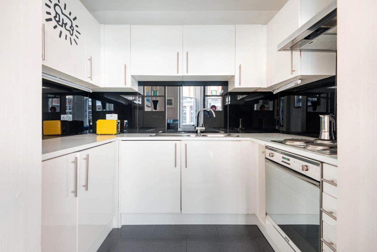Chic Chelsea Near South Kensington By Underthedoormat *