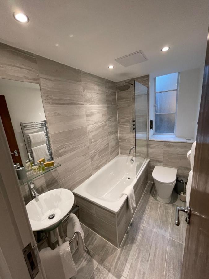 Roland House Apartment