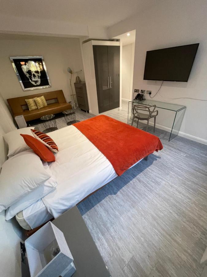 Roland House Apartment London
