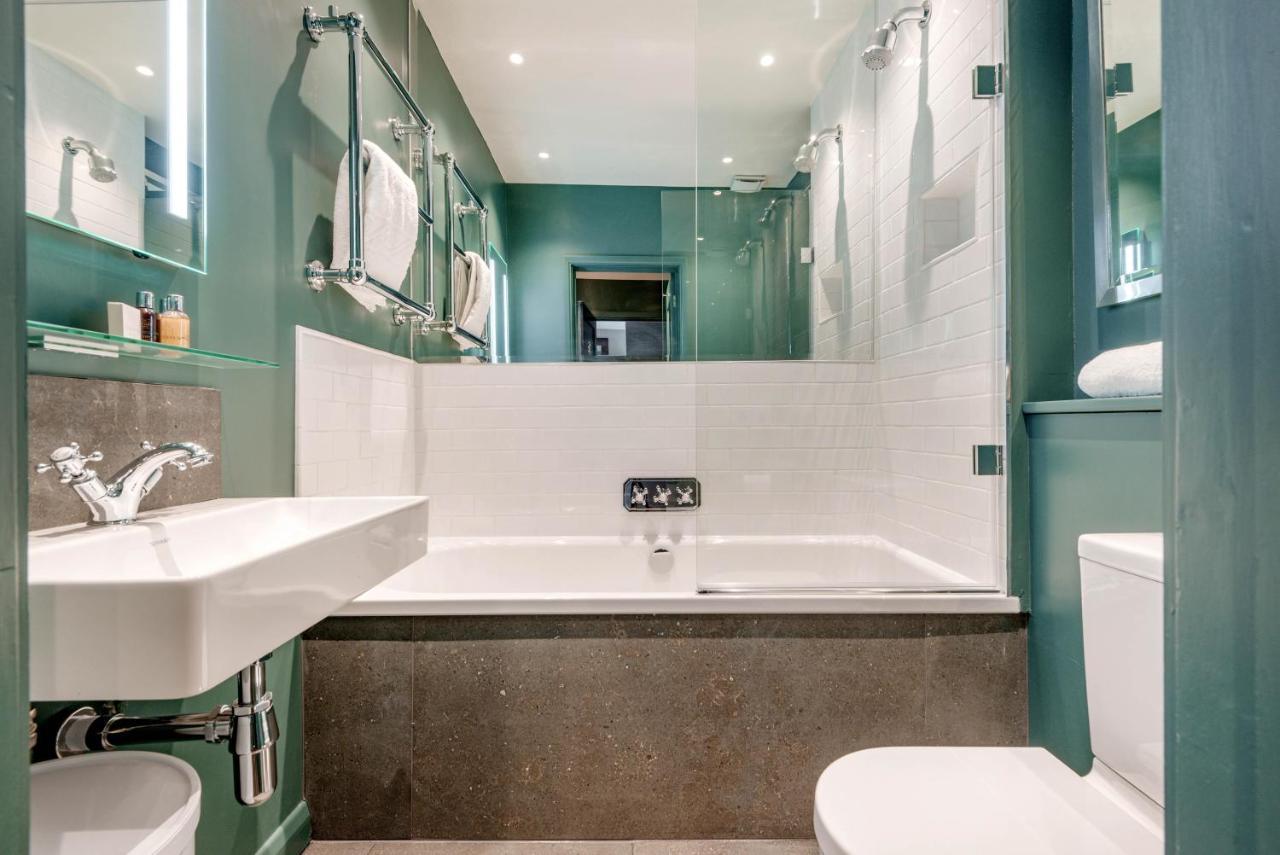 Chic Chelsea Near South Kensington By Underthedoormat * London