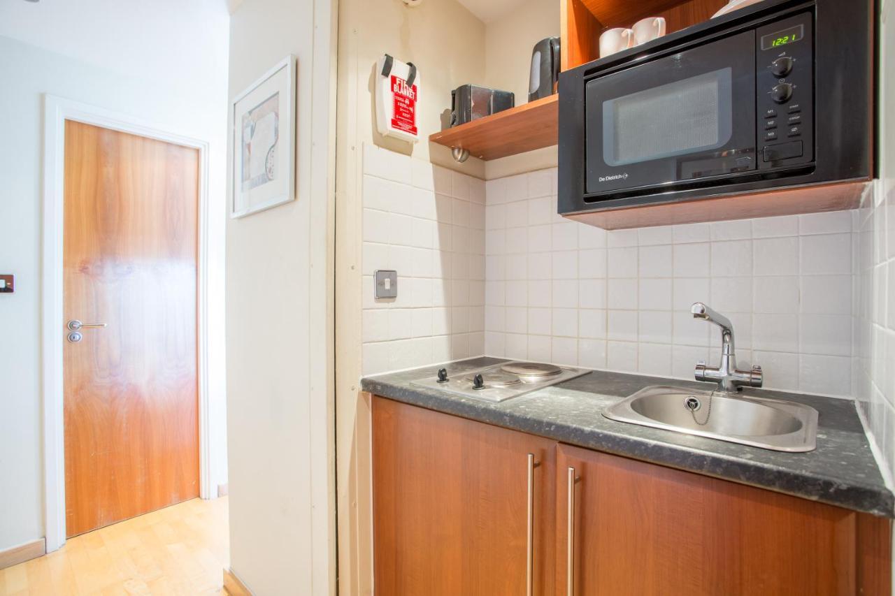 Roland House Apartment *