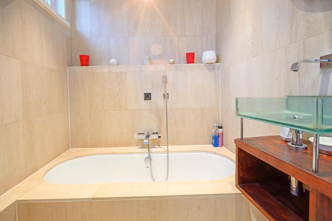 Luxury Massive Townhouse By Harrods Apartment