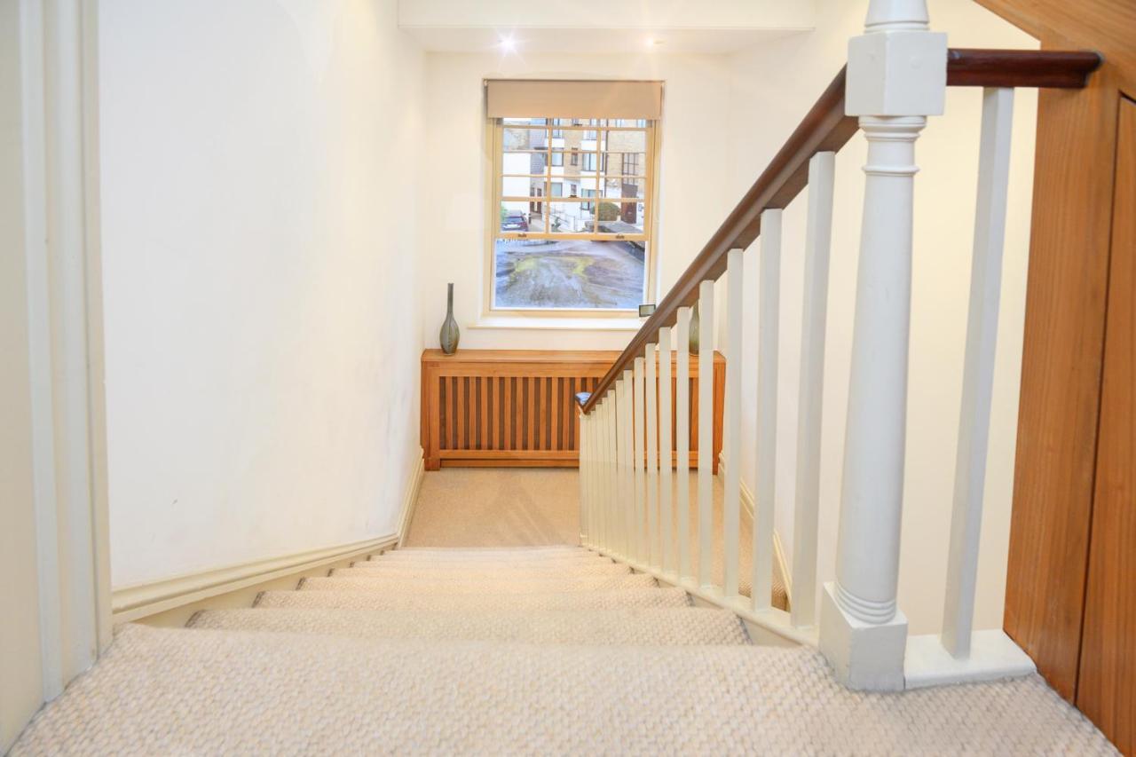 Luxury Massive Townhouse By Harrods Apartment
