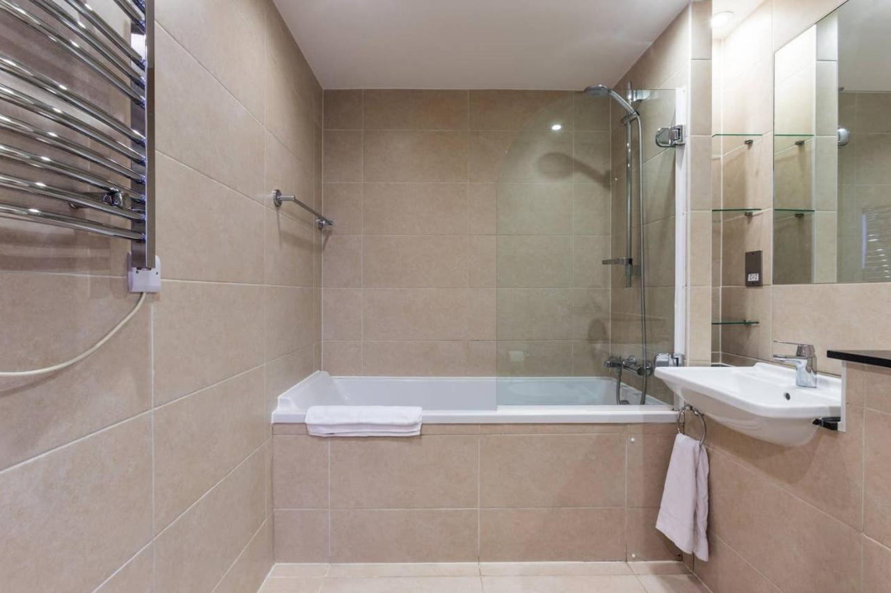 Bright And Modern 3 Bed Hyde Park * Londra