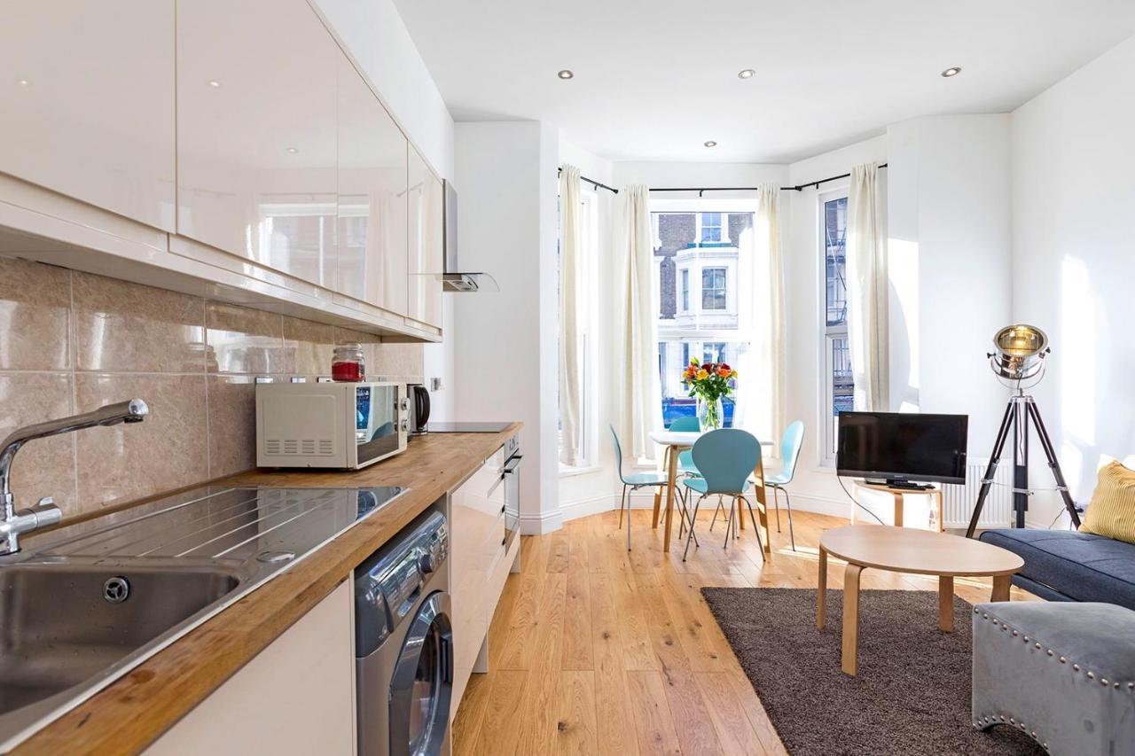 Stylish 2 Bed Apartment-zone 2 - 10 Minutes To The Heart Of London- Sleeps Up 8 Apartment