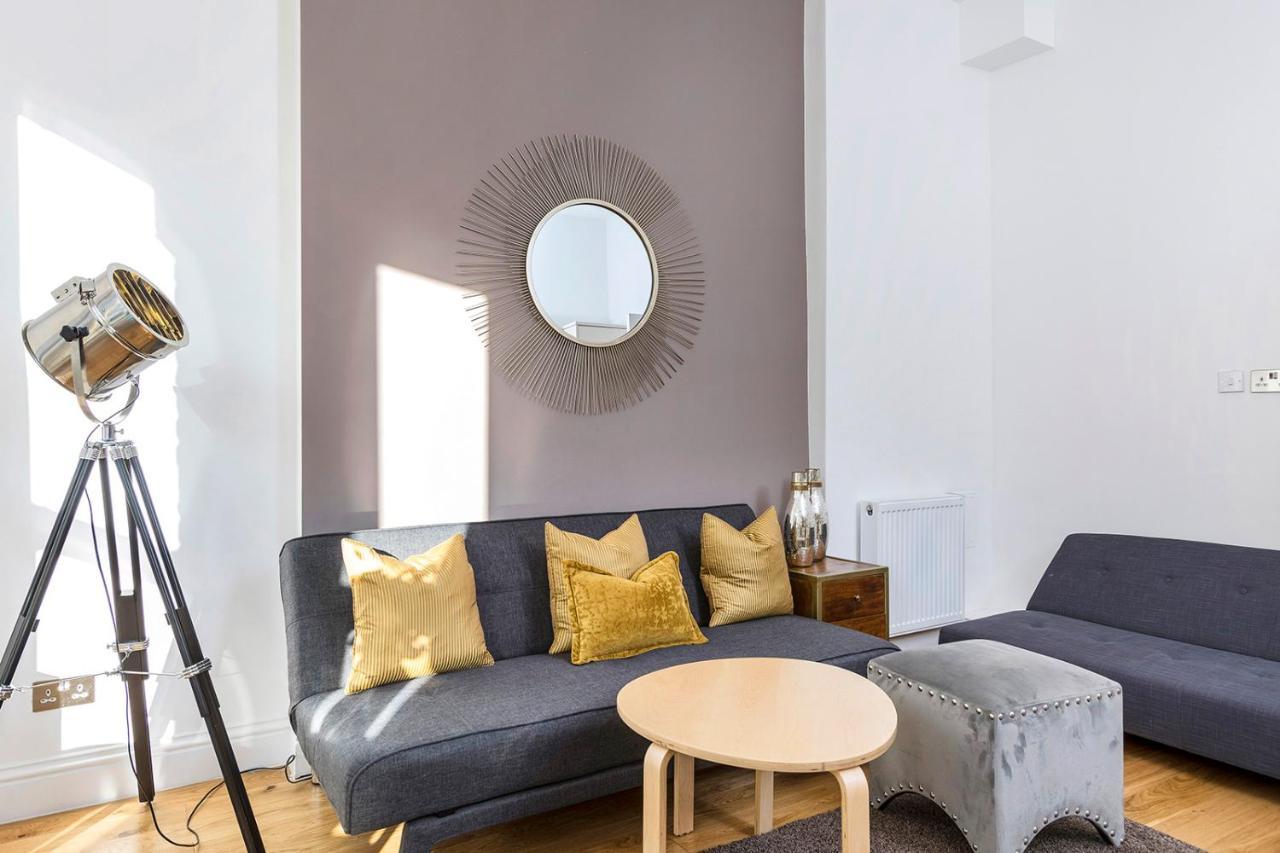 Stylish 2 Bed Apartment-zone 2 - 10 Minutes To The Heart Of London- Sleeps Up 8 London