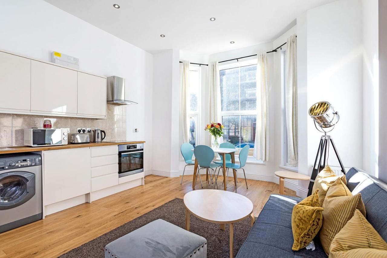 Apartment Stylish 2 Bed Apartment-zone 2 - 10 Minutes To The Heart Of London- Sleeps Up 8