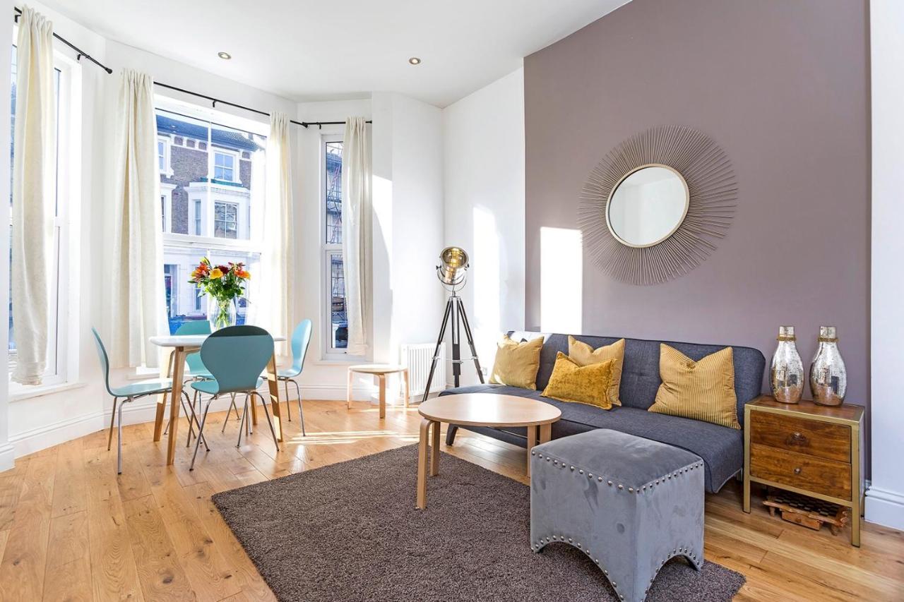 Stylish 2 Bed Apartment-zone 2 - 10 Minutes To The Heart Of London- Sleeps Up 8 Apartment